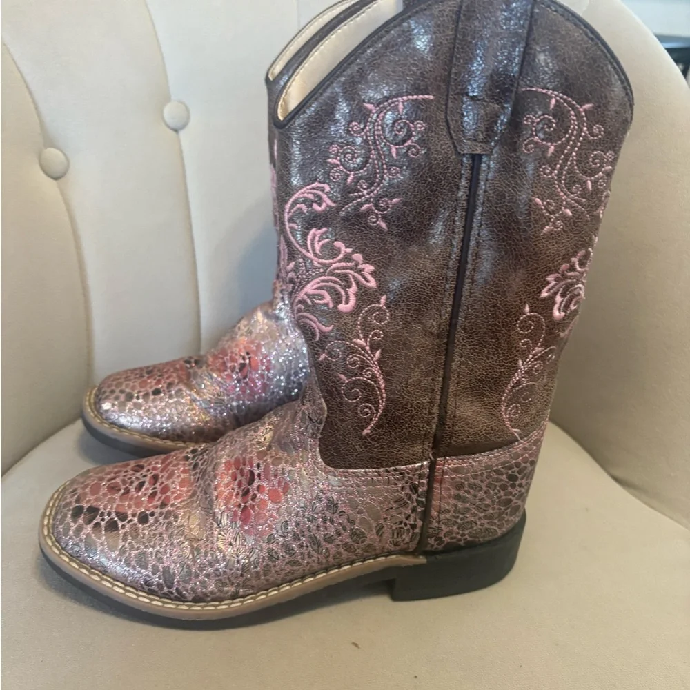 Women's Western Boots - Pink and Brown